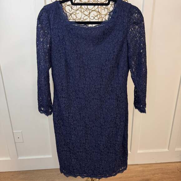 Adrianna Papell Navy Blue Floral Lace 3/4 Sleeve Sheath Cocktail Dress - Picture 2 of 3